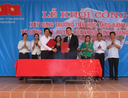 SAI GON HAI PHONG INDUSTRIAL PARK CORPORATION HAS DONATED 10 BILLION TO BUILD DONG LAM PRIMARY AND SECONDARY SCHOOL IN QUANG NINH PROVINCE