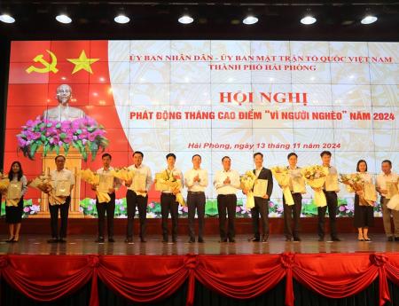 CÔNG TY CỔ PHẦN KCN SÀI GÒN – HẢI PHÒNG (SHP) HƯỞNG ỨNG PHÁT ĐỘNG THÁNG CAO ĐIỂM “VÌ NGƯỜI NGHÈO” NĂM 2024