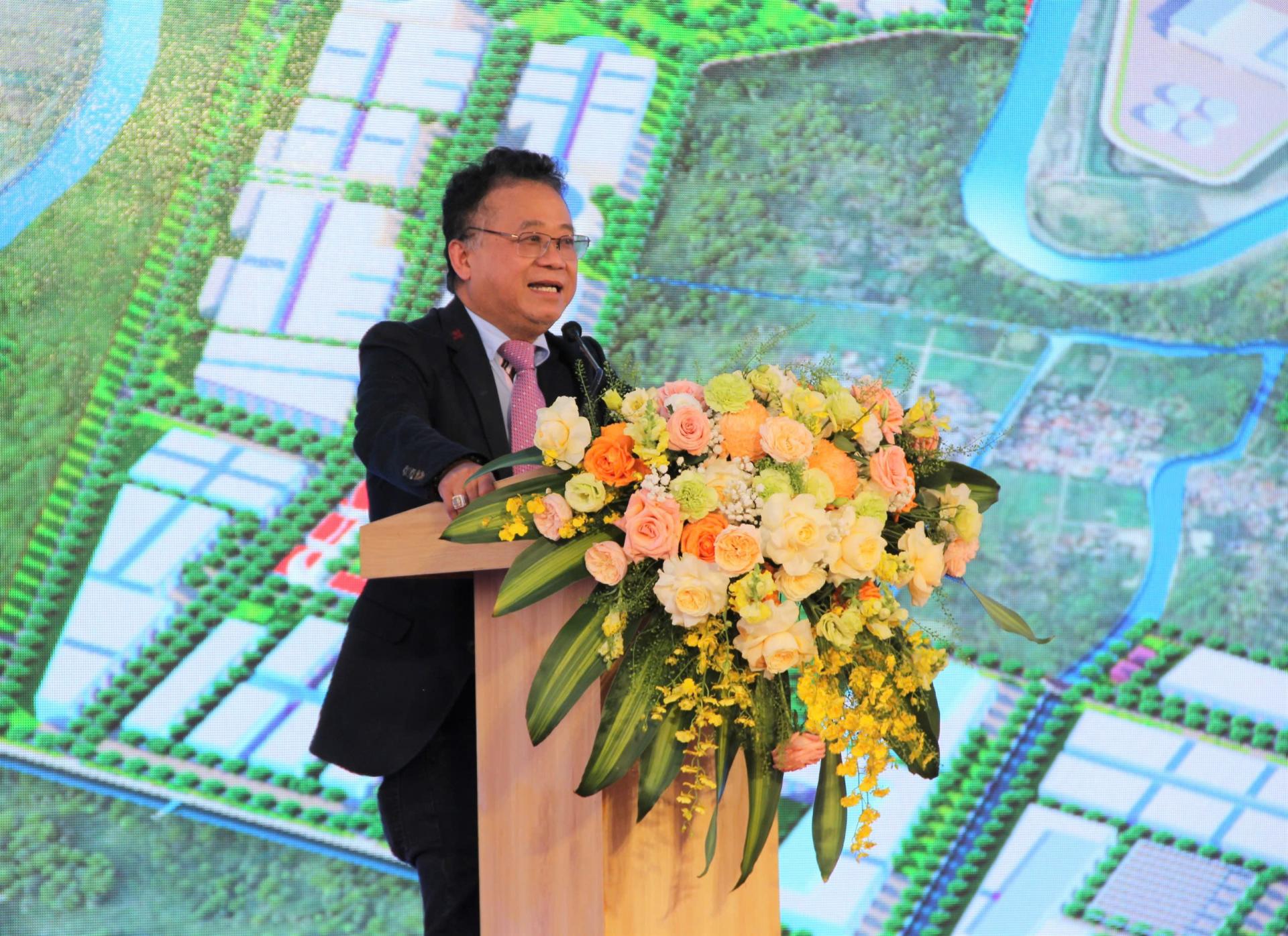 (Ảnh: Ông Đặng Thành Tâm, Chủ tịch Tập đoàn Kinh Bắc, phát biểu tại buổi Lễ)
